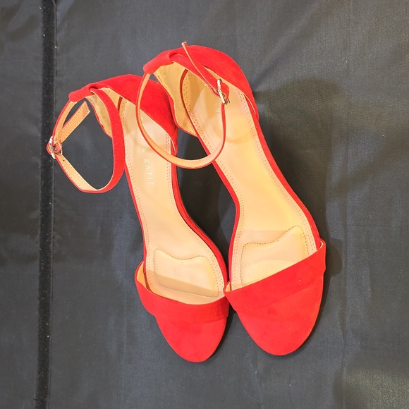 KELLY &KATY OPEN-TOE ADJUSTABLE BUCKLE ANKLE STRAP CLOSURE SANDAL G1 - Picture 10 of 16